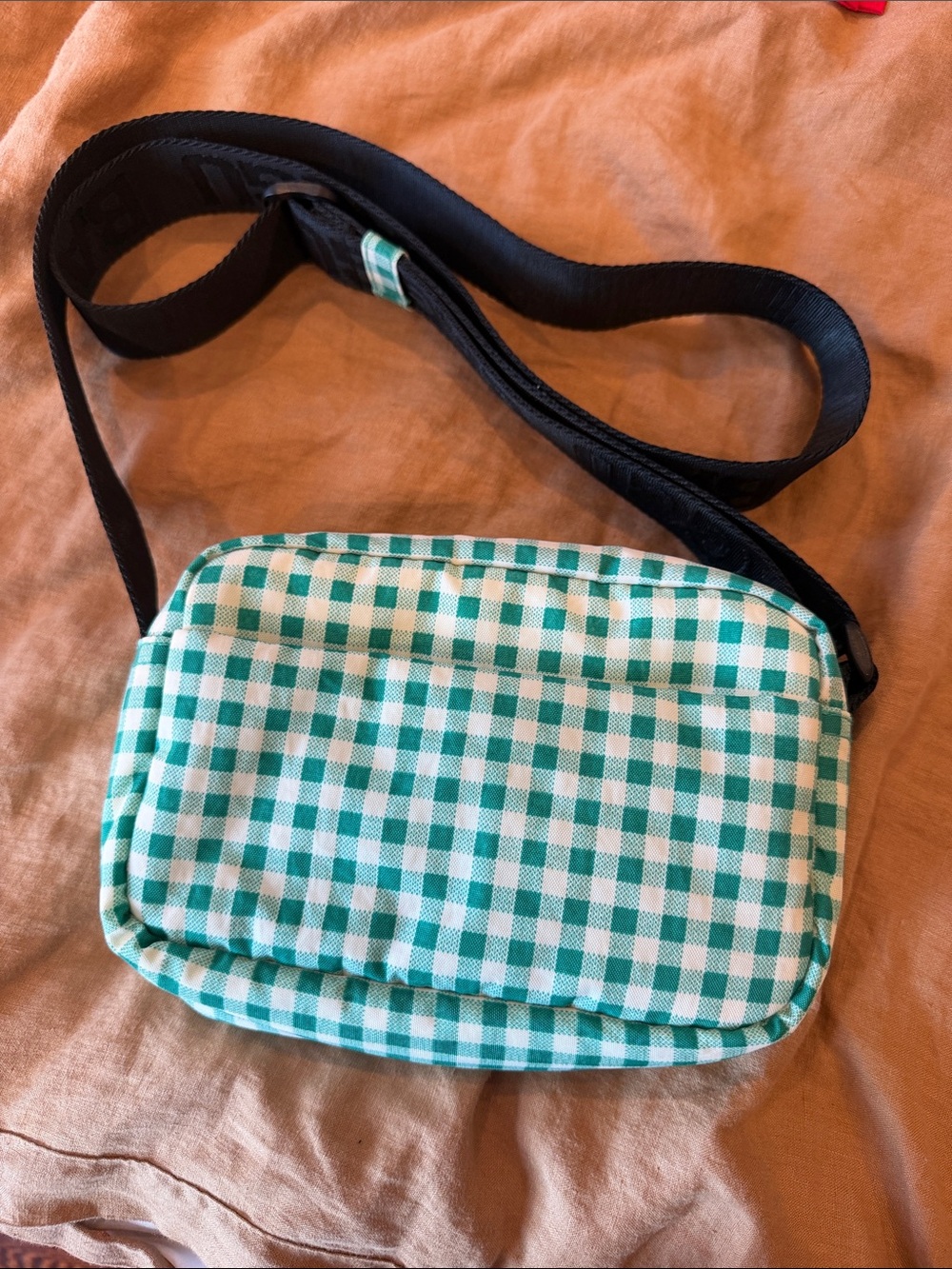 Green Gingham camera Crossbody Bag - BAGGU
